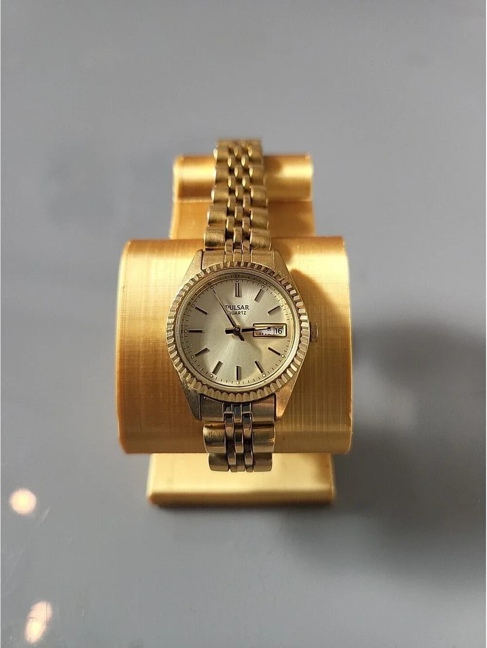 Pulsar Watch Women's Vintage Day Date Analog Quartz Gold Tone 25mm 6.5